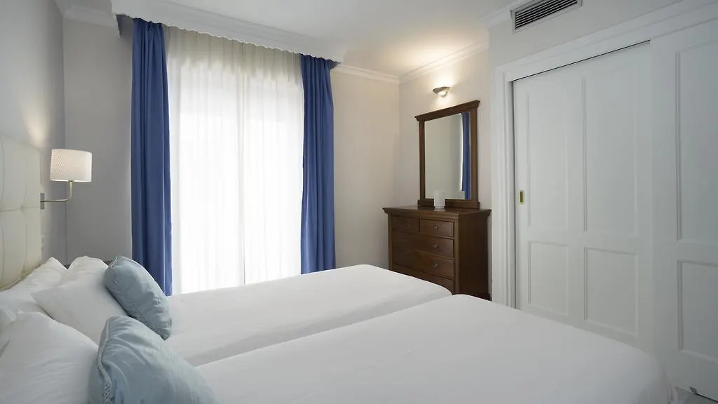 マルベーリャClub Jardines Del Puertoアパートメント 0*, マルベーリャ